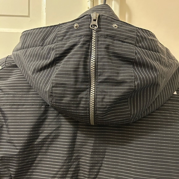 The north face sport winter jacket. - Picture 6 of 9